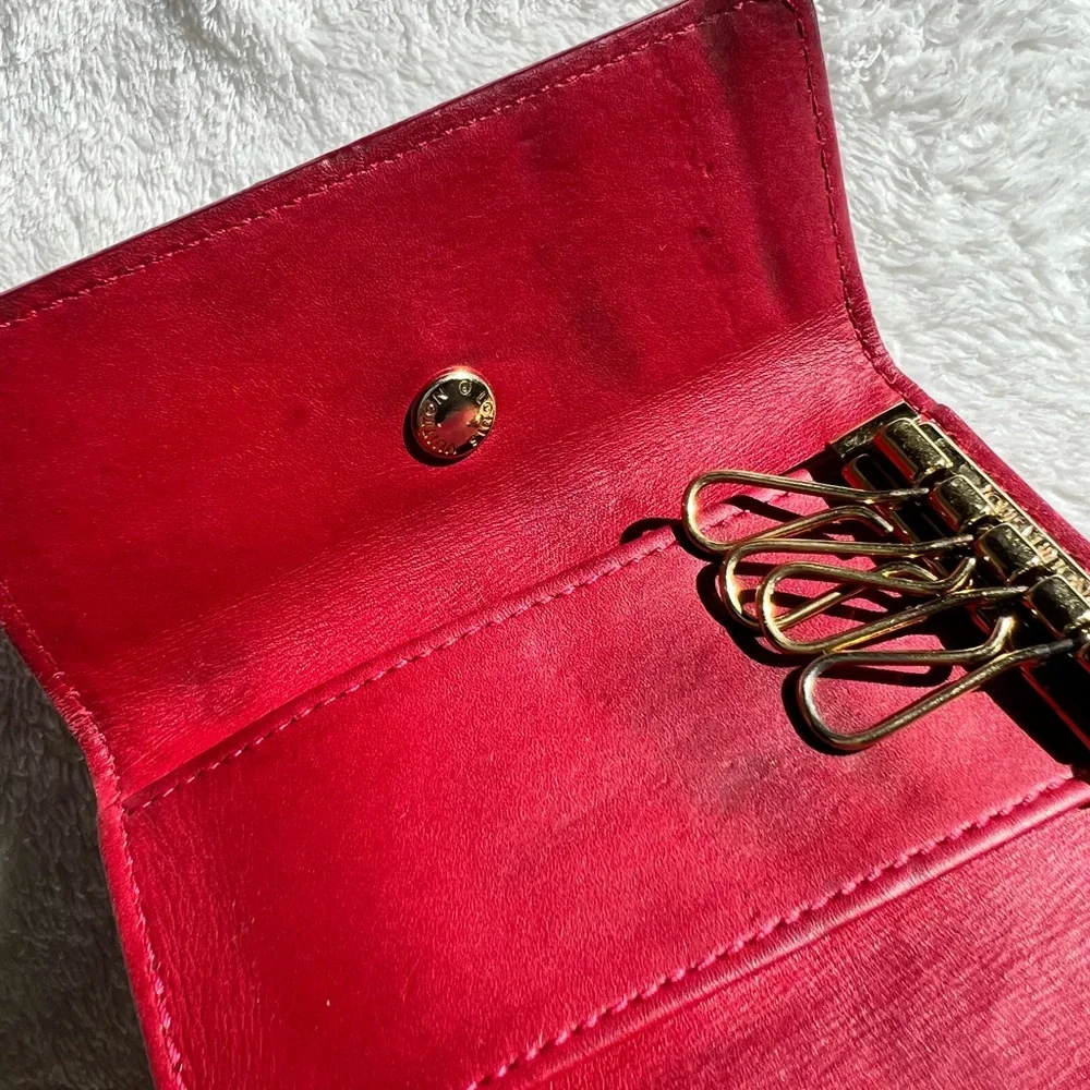 Louis Vuitton Key Case 4 Ring PommeD'Amour Red Vernis - Picture 14 of 14
